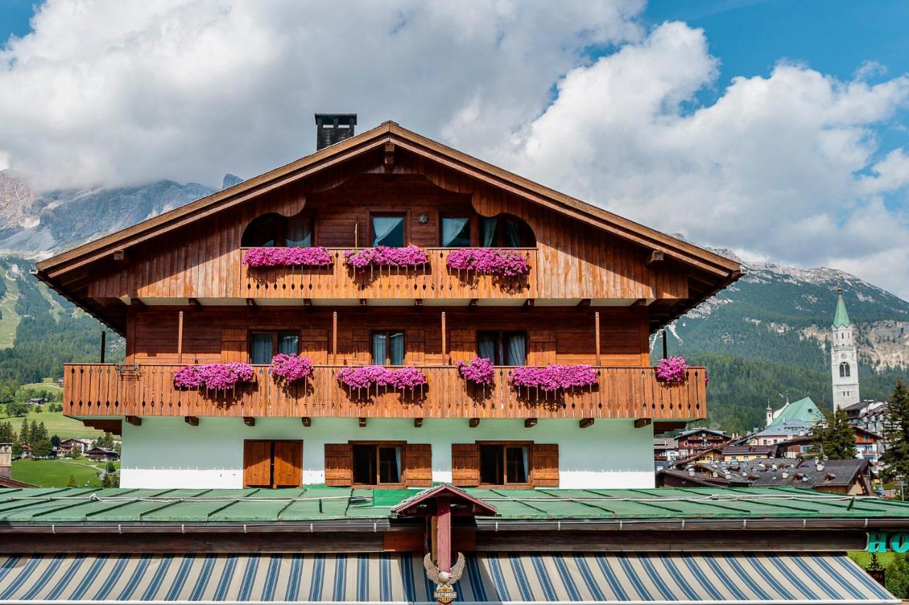 Hotel Panda Cortina- ricarica auto elettriche Cortina dʼAmpezzo Esterno foto