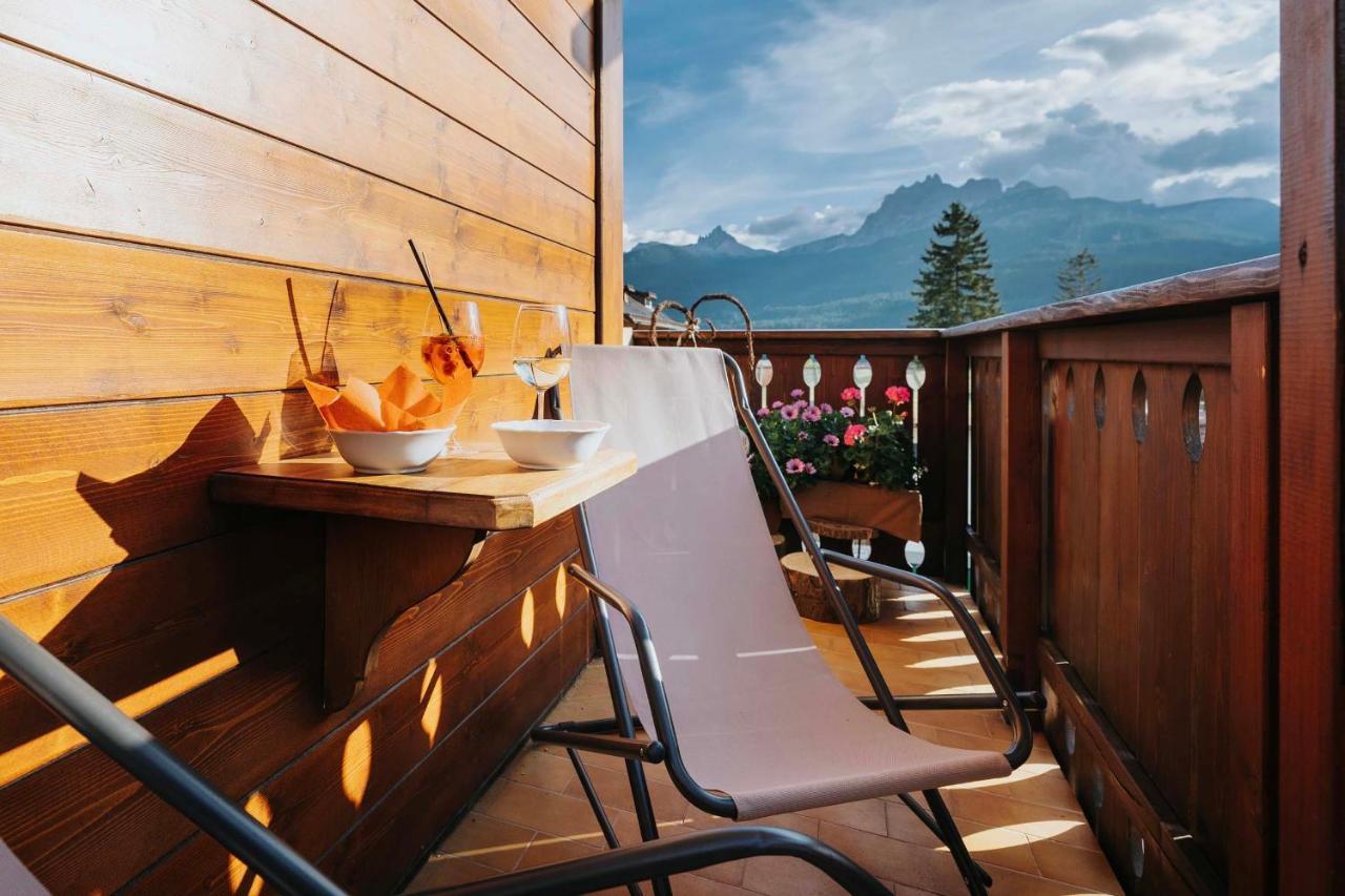 Hotel Panda Cortina- ricarica auto elettriche Cortina dʼAmpezzo Esterno foto