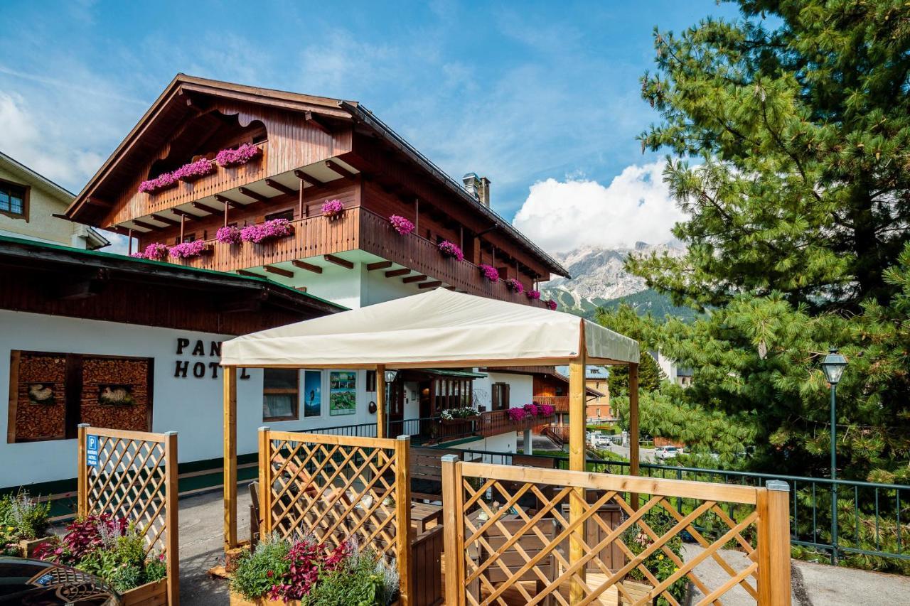 Hotel Panda Cortina- ricarica auto elettriche Cortina dʼAmpezzo Esterno foto