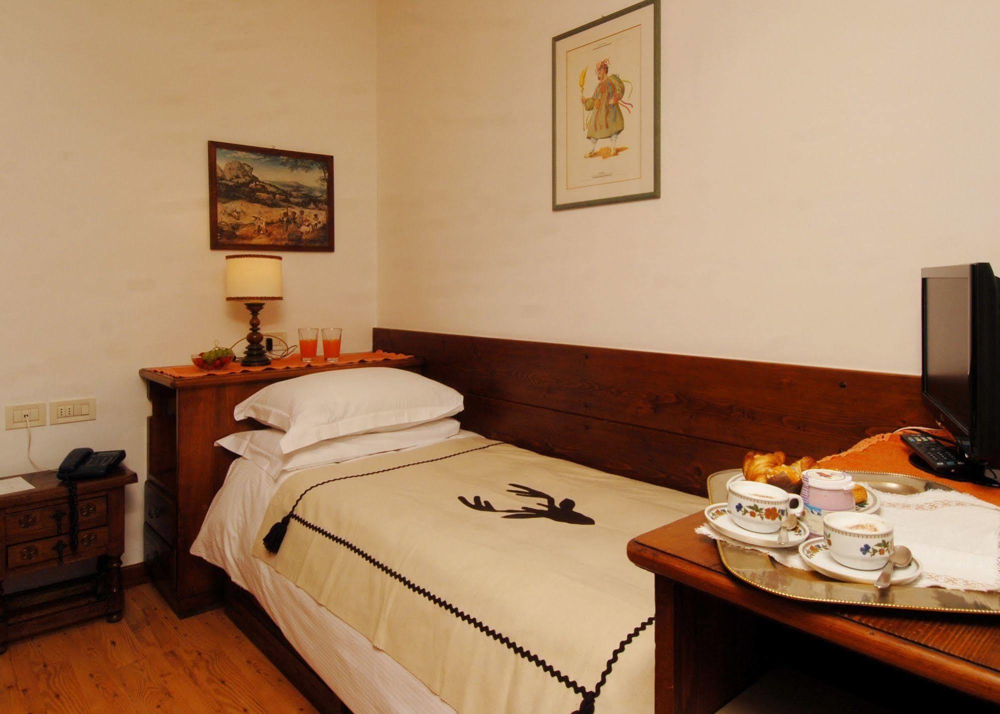 Hotel Panda Cortina- ricarica auto elettriche Cortina dʼAmpezzo Esterno foto